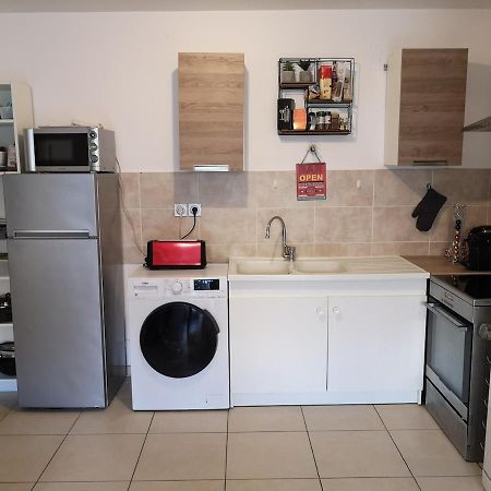 Apartament Quiet Charming T2 With Terrace 5Km From Lyon Dardilly Zewnętrze zdjęcie